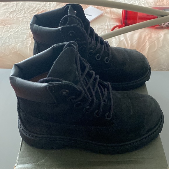 KIDS CLASSIC TIMBERLAND BOOT - Picture 2 of 6